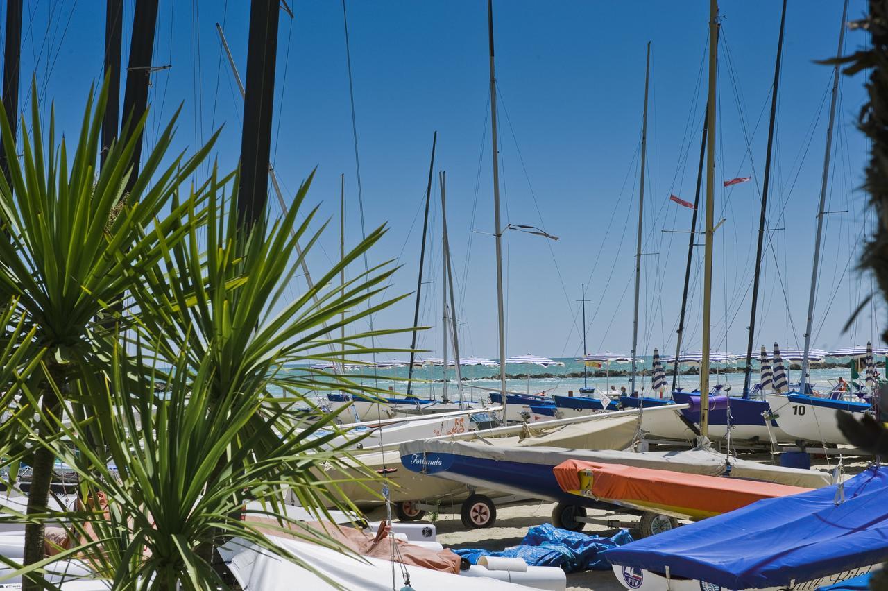 Hotel Dino San Benedetto del Tronto Esterno foto
